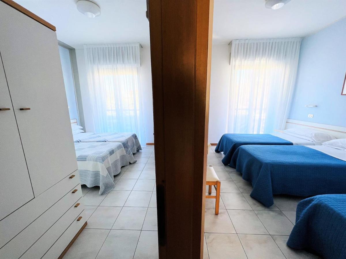 Hotel Betty Rimini Kültér fotó