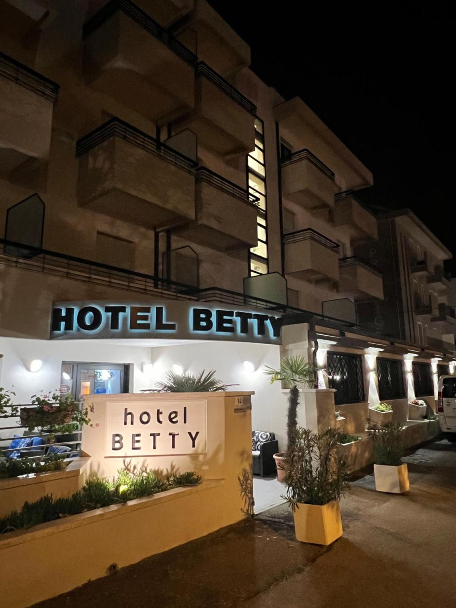 Hotel Betty Rimini Kültér fotó