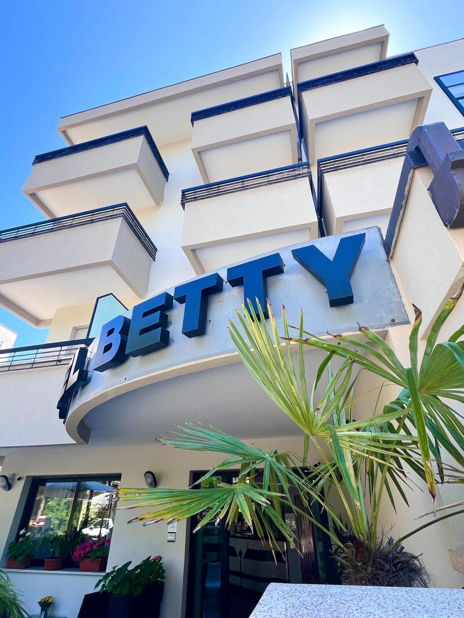 Hotel Betty Rimini Kültér fotó
